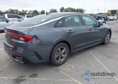 2021 Kia K5 Lxs z USA, uszkodzony, nr VIN 5XXG14J2XMG047799